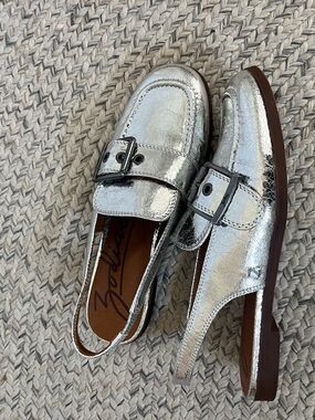 Zodiac Metallic Silver Slingback Loafers for
